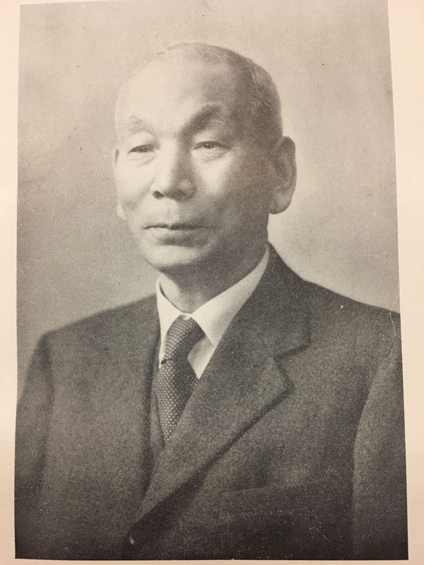 Takie Okumura portrait
