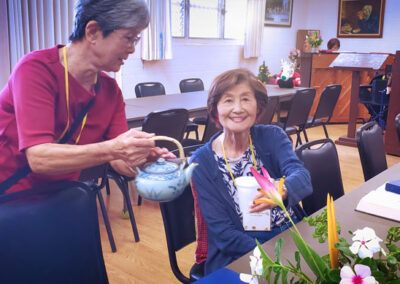Makiki Christian Church-seniors-tea-serving