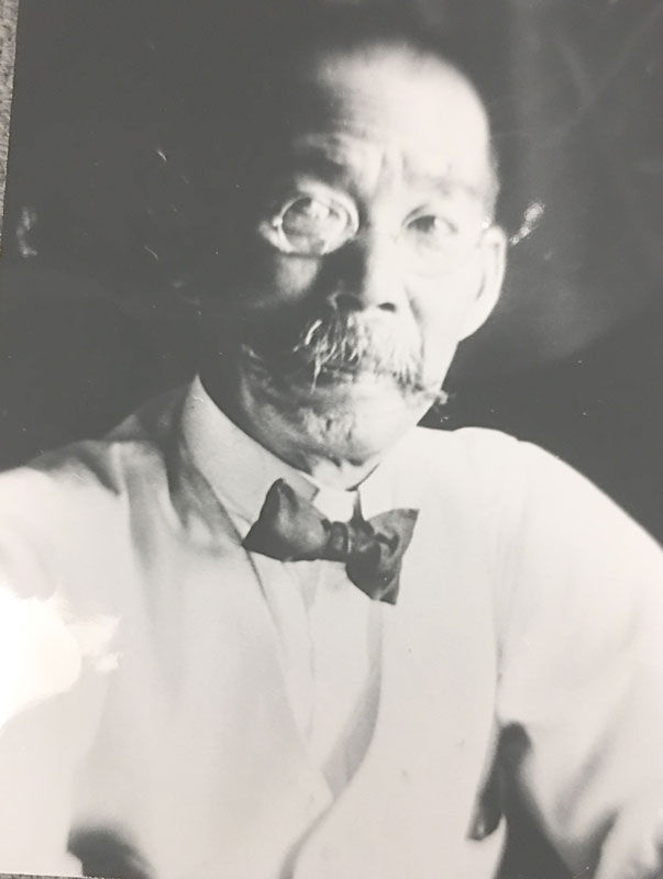 Yunosuke Ogura photograph portrait of artist who painted the ceiling at Makiki Christian Church